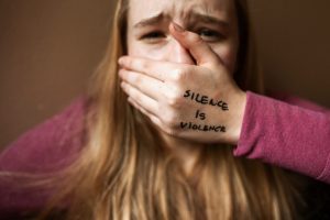 Scopri di più sull'articolo Violenza sessuale: l’art 609 bis cp e la pena prevista