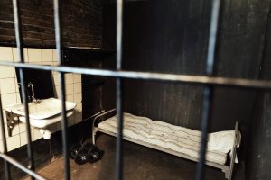 Scopri di più sull'articolo Amnistia e indulto: chi li concede, significato, differenze