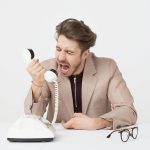 Comportamenti assillanti a distanza